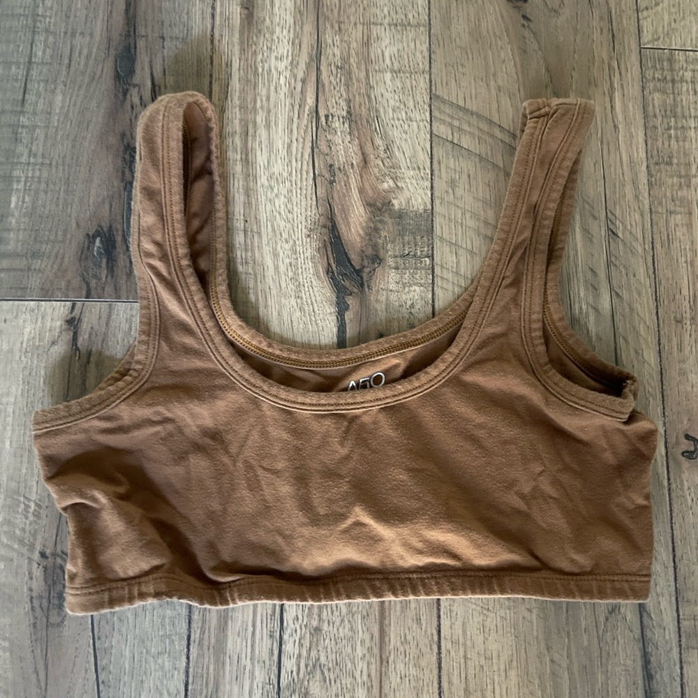 Arq wide strap bra